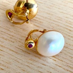 SALE till 09/15 - Beautiful Mabe pearl earings with tiny Ruby. 14k
